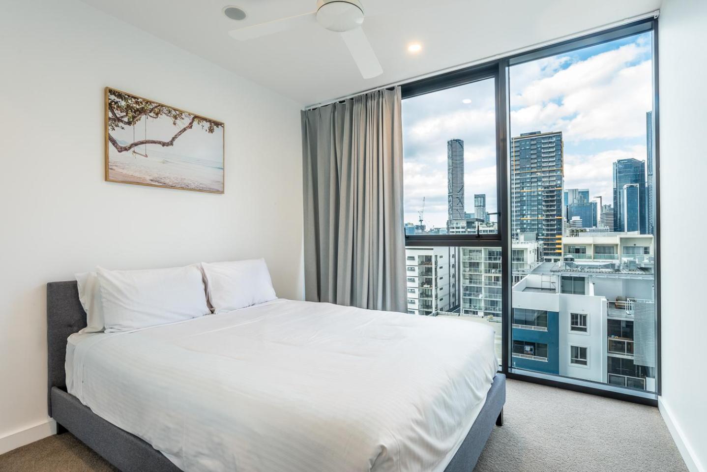 Apartment 1-bedroom With Pool, Sauna, And Parking In South